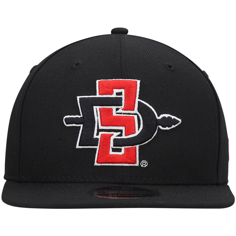 [70523721] MENS NEW ERA NCAA SAN DIEGO STATE AZTECS 950 SNAPBACK - BLACK/RED