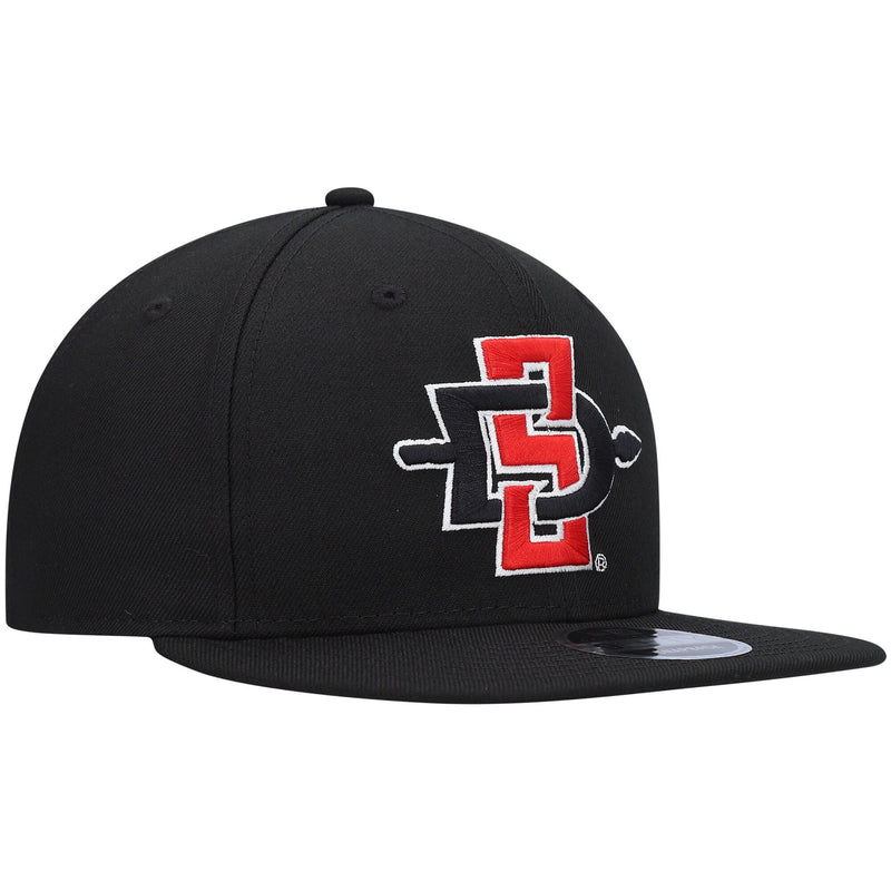 [70523721] MENS NEW ERA NCAA SAN DIEGO STATE AZTECS 950 SNAPBACK - BLACK/RED