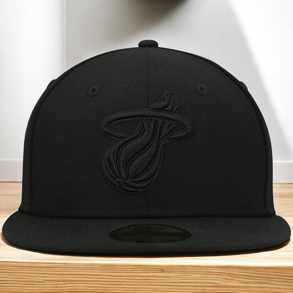 [70632947] Mens New Era NBA 5950 BLACK ON BLACK FITTED - MIAMI HEAT
