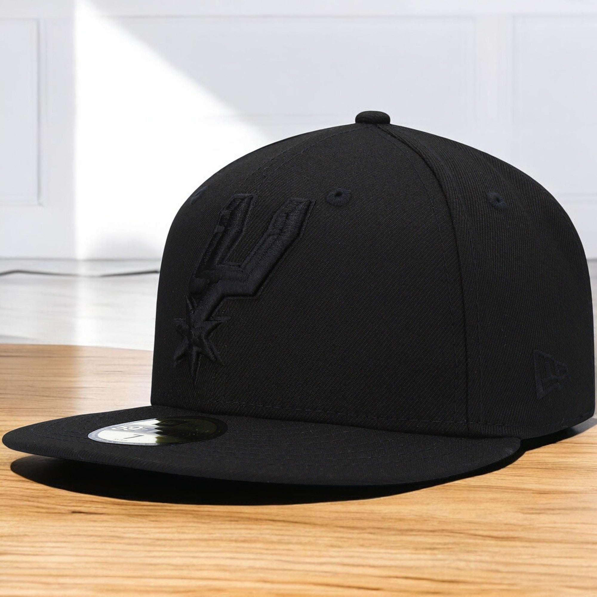 [70633005] Mens New Era NBA 5950 BLACK ON BLACK FITTED - SA SPURS
