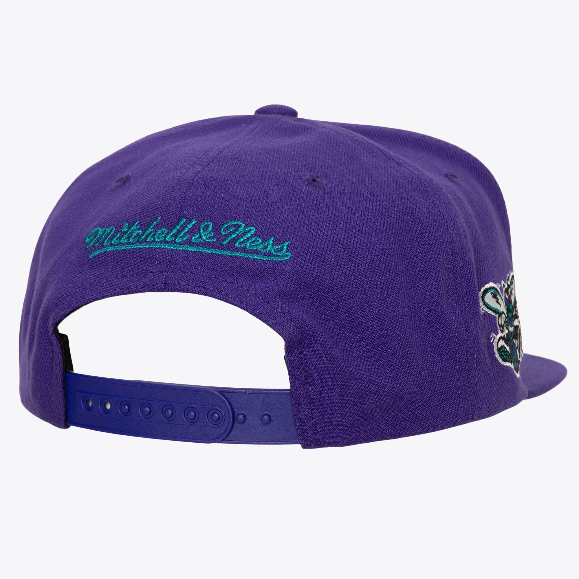MENS MITCHELL & NESS NBA RETRO SPORT SNAPBACK HWC HORNETS - PURPLE
