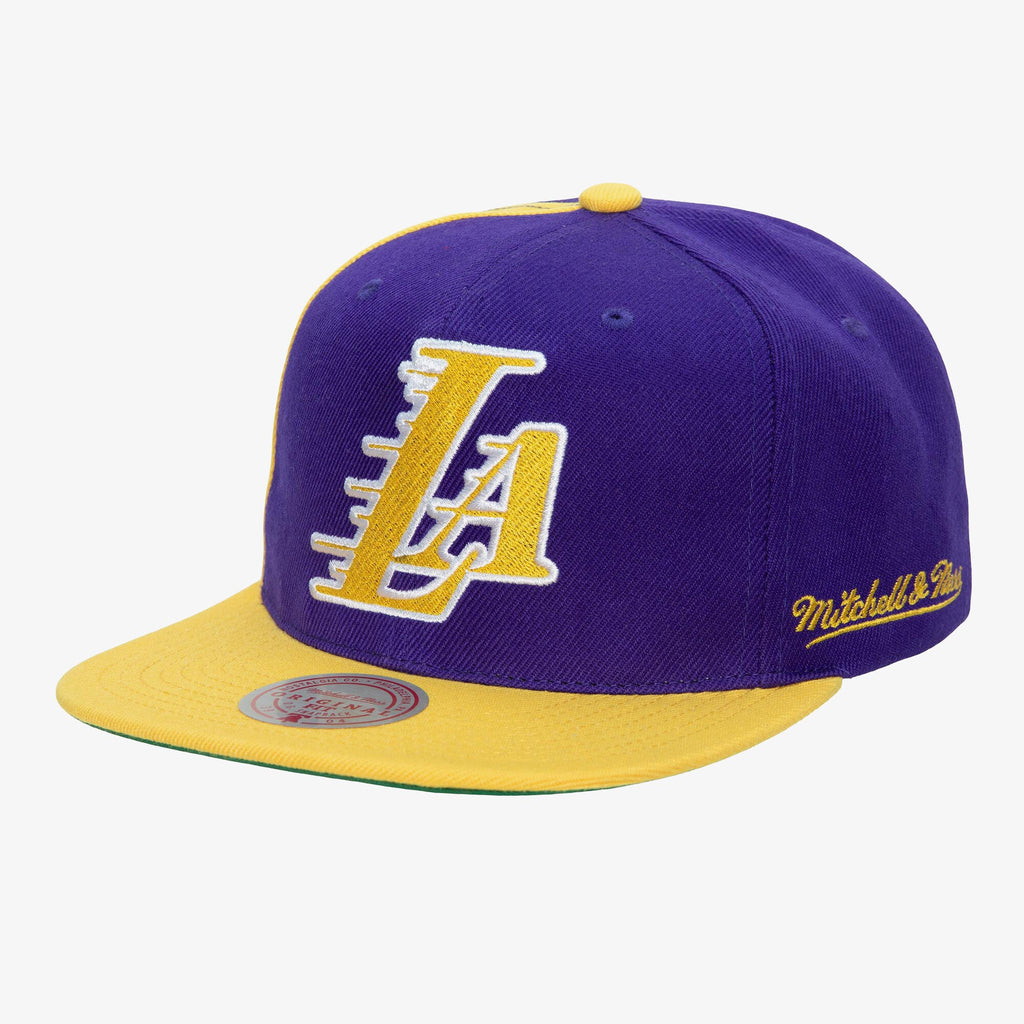 MENS MITCHELL & NESS NBA REAR SCRIPT DEADSTOCK SNAPBACK LAKERS - PURPLE-GOLD