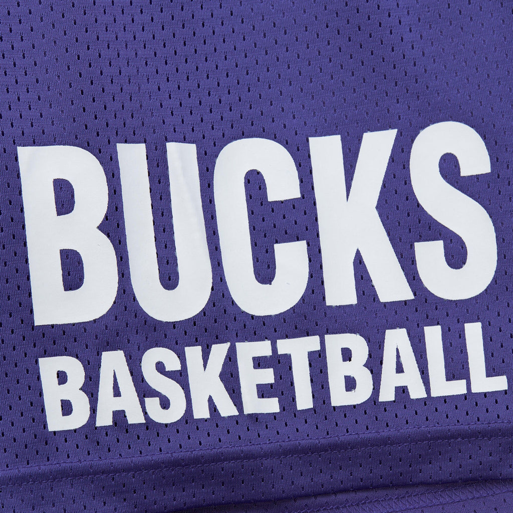 MENS MITCHELL & NESS NBA GAMEDAY MESH 7IN SHORTS VINTAGE LOGO BUCKS