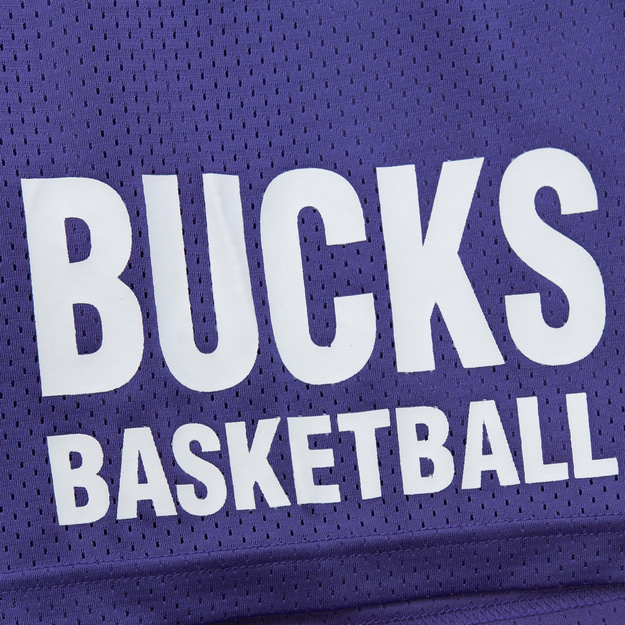 MENS MITCHELL & NESS NBA GAMEDAY MESH 7IN SHORTS VINTAGE LOGO BUCKS