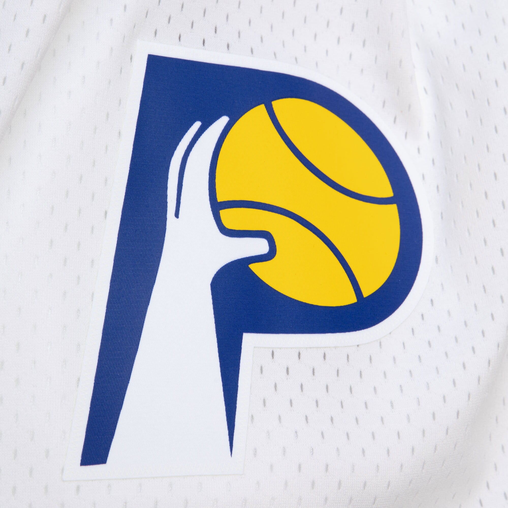 Mens Mitchell & Ness NBA WHITE SWINGMAN SHORTS PACERS 2003