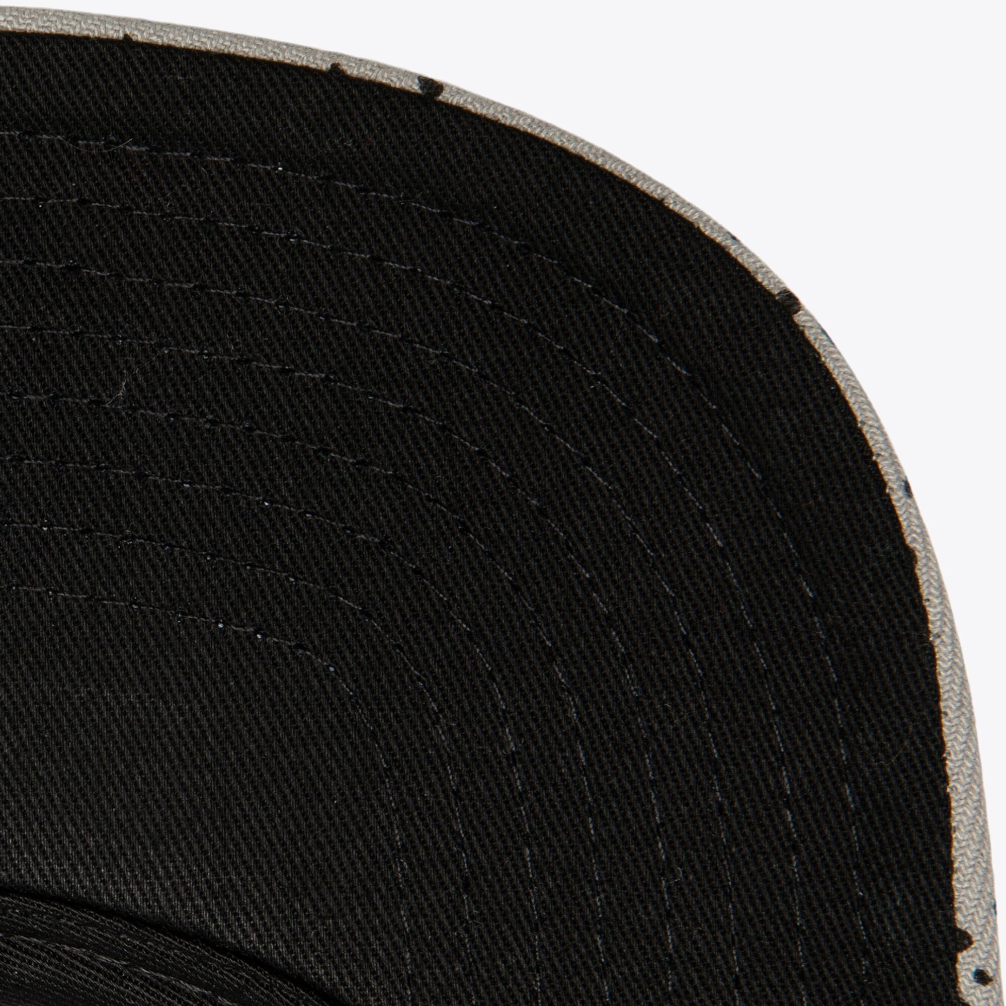 MENS MITCHELL & NESS NBA CEMENT TOP SNAPBACK HWC RAPTORS - WHITE-SILVER
