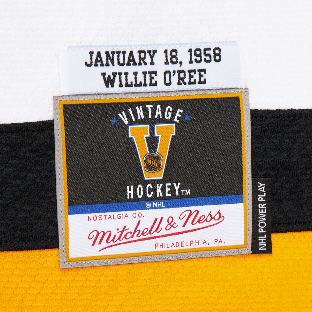 Mens Mitchell & Ness NHL WHITE JERSEY BRUINS 1958 WILLIE O'REE