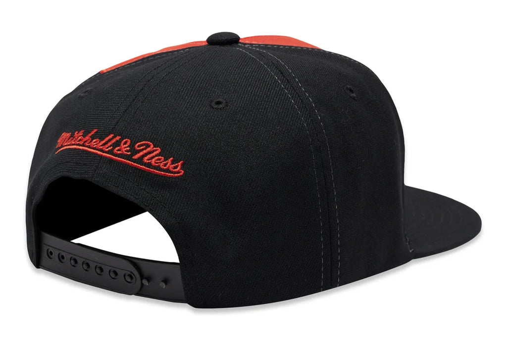 MENS MITCHELL & NESS NBA MULTIPLY SNAPBACK BULLS - RED