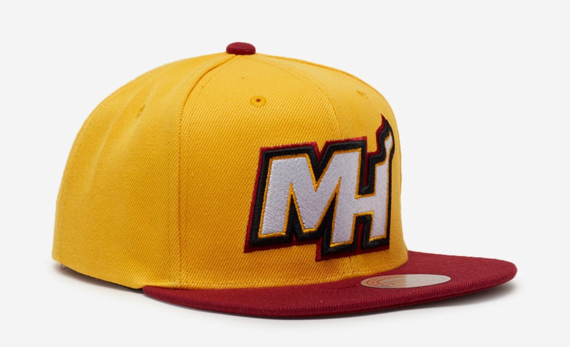 MENS MITCHELL & NESS NBA CORE BASIC SNAPBACK HEAT - LIGHT GOLD-SCARLET