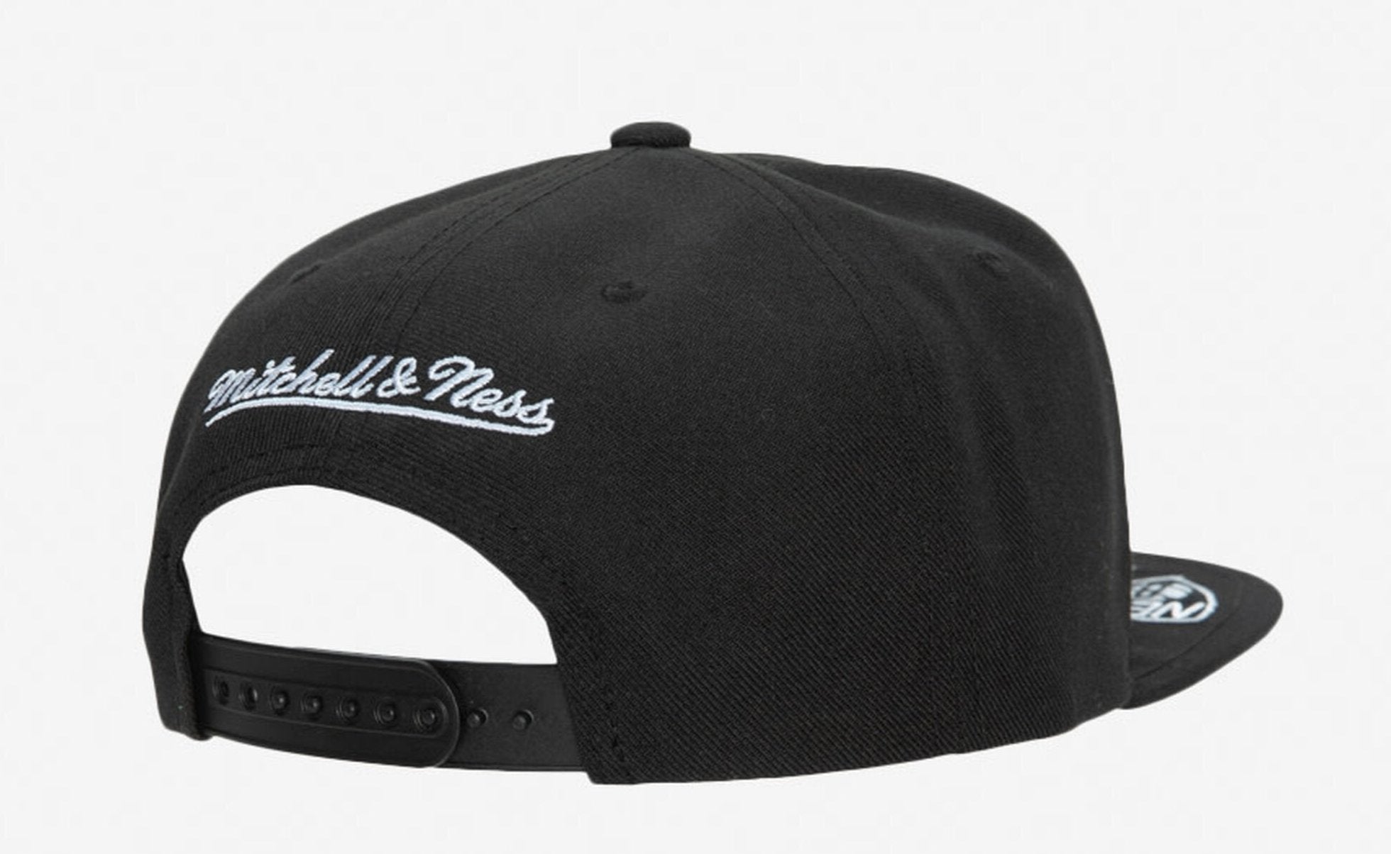 MENS MITCHELL & NESS NBA FRONT LOADED SNAPBACK NBA NETS - BLACK