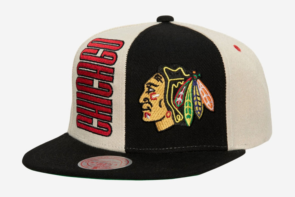 MENS MITCHELL & NESS NHL POP PANEL SNAPBACK BLACKHAWKS - OFF WHITE