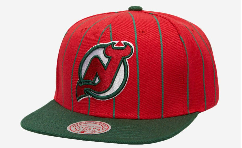 Mens Mitchell & Ness NHL TEAM PIN SNAPBACK DEVILS