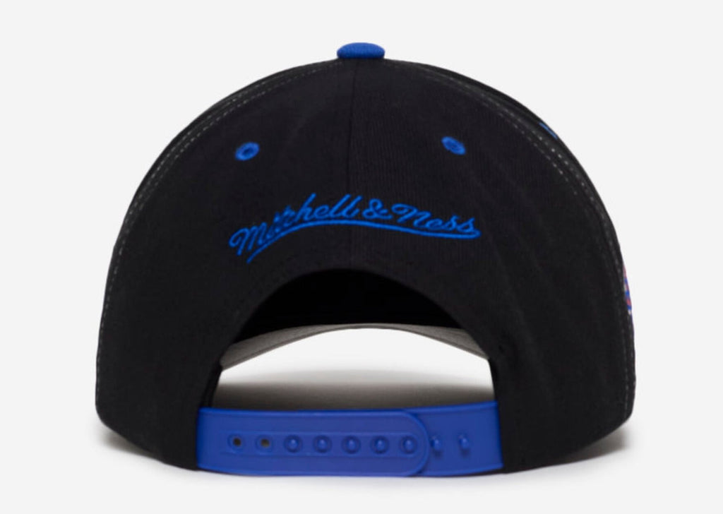 MENS MITCHELL & NESS NBA OVERBITE PRO SNAPBACK KNICKS - BLACK