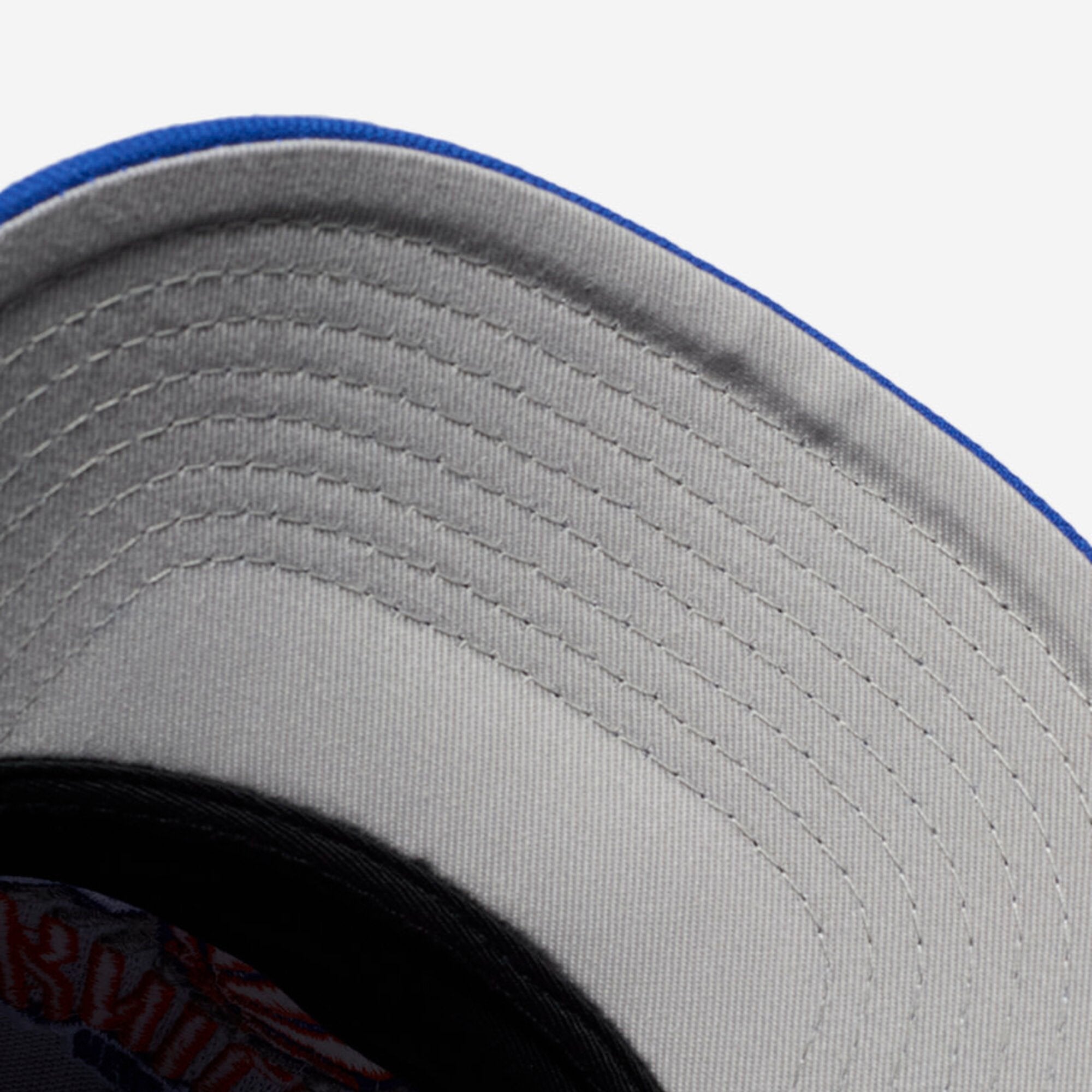 MENS MITCHELL & NESS NBA OVERBITE PRO SNAPBACK KNICKS - BLACK