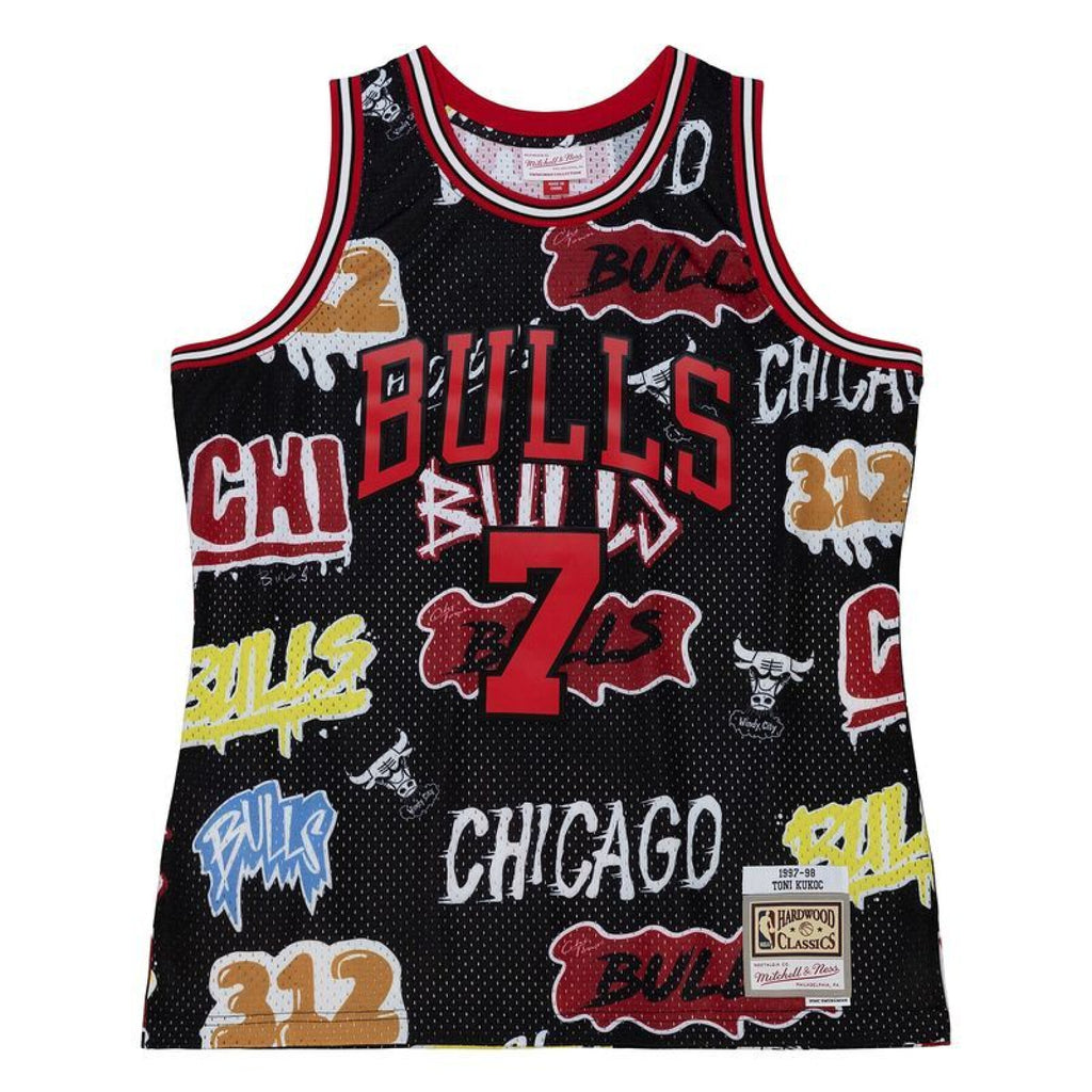 MENS MITCHELL & NESS SLAP STICKER SWINGMAN JERSEY BULLS 1997 TONI KUKOC