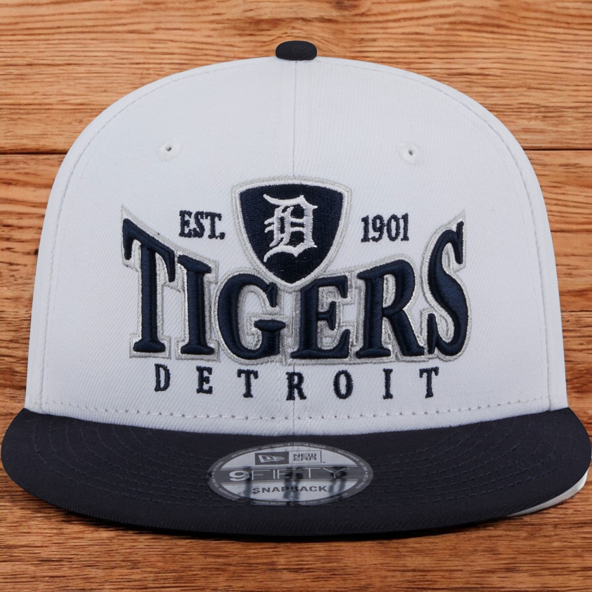 [60310257] MENS NEW ERA MLB DETROIT TIGERS 950 CREST STACK SNAPBACK - WHITE/NAVY