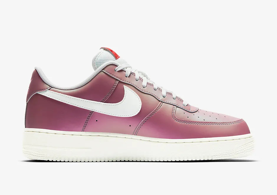 [823511-600] MENS NIKE AIR FORCE 1 LOW '07 LV8 'TRACK RED SUMMIT WHITE BLACK'