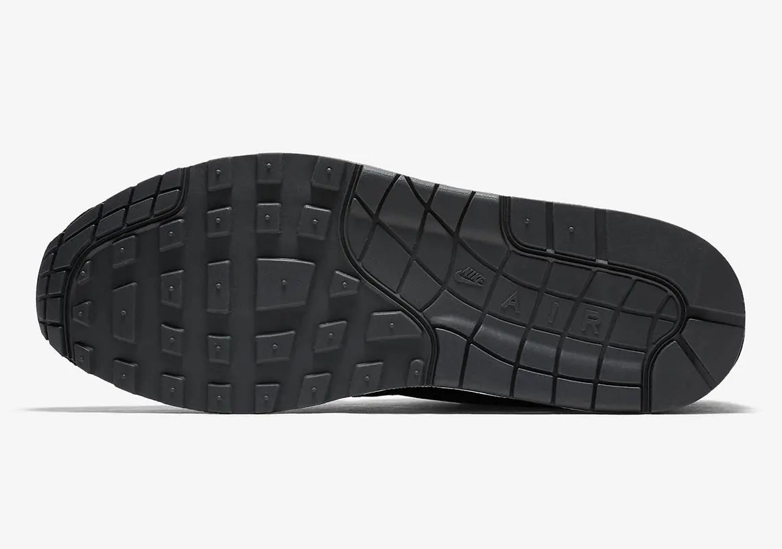 [AH8145-006] MENS NIKE AIR MAX 1 'BLACK REFLECTIVE HEEL'