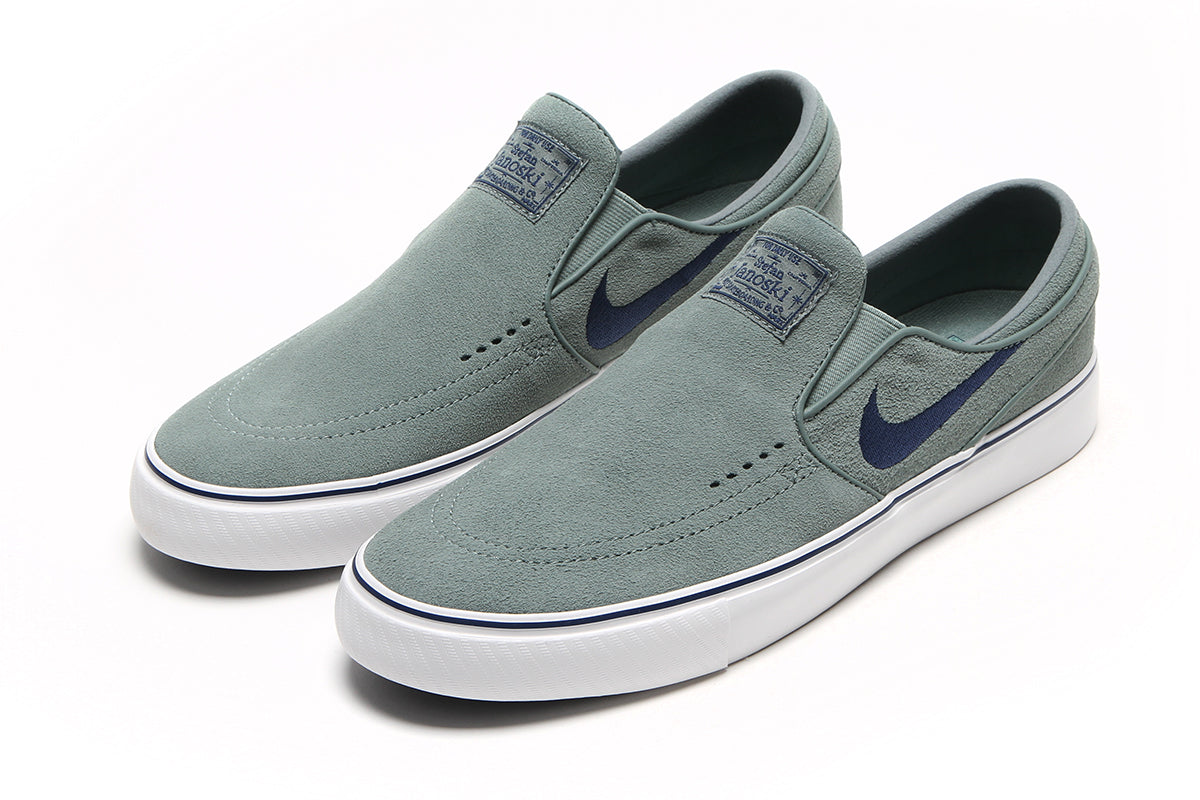 [FN5893-300] MENS NIKE SB JANOSKI+ SLIP 'CLAY GREEN SUMMIT WHITE'