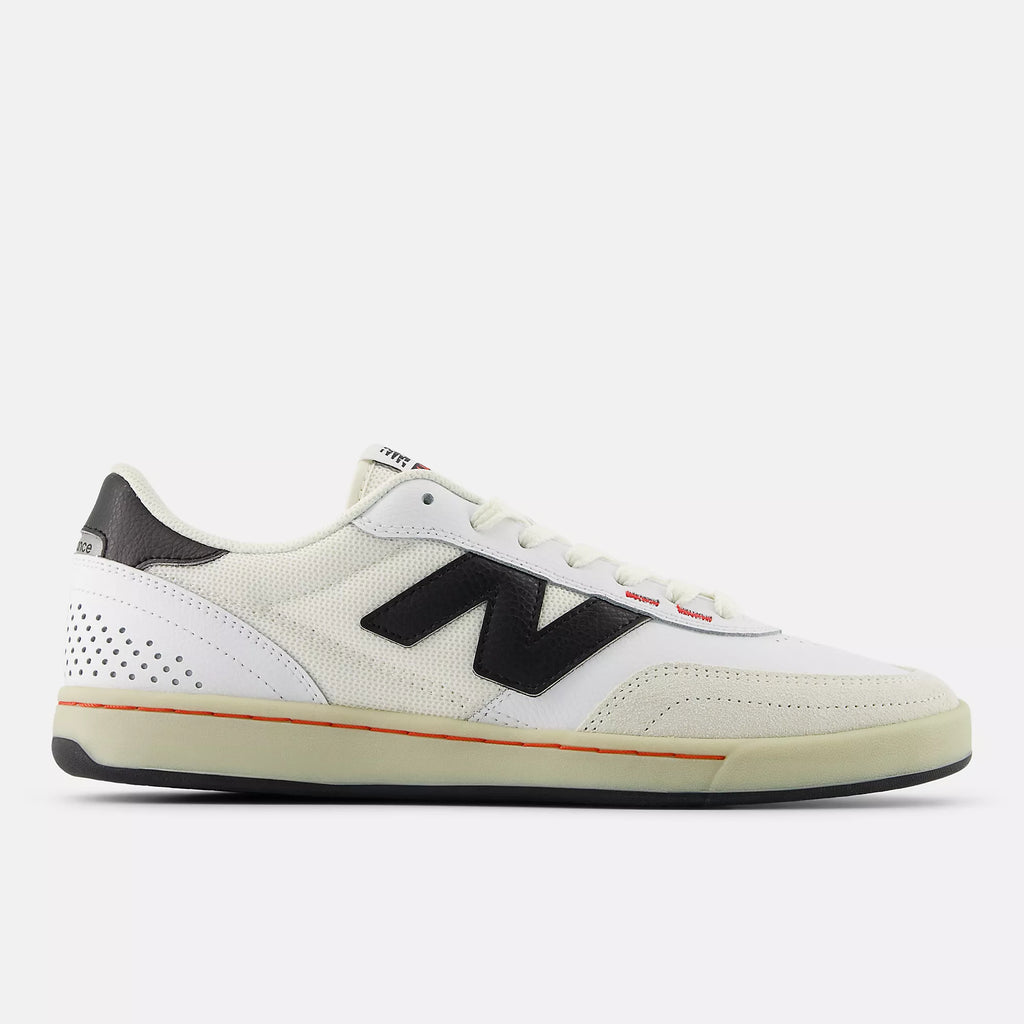 [NM440NO2] MENS NEW BALANCE NUMERIC 440V2 'WHITE/BLACK'