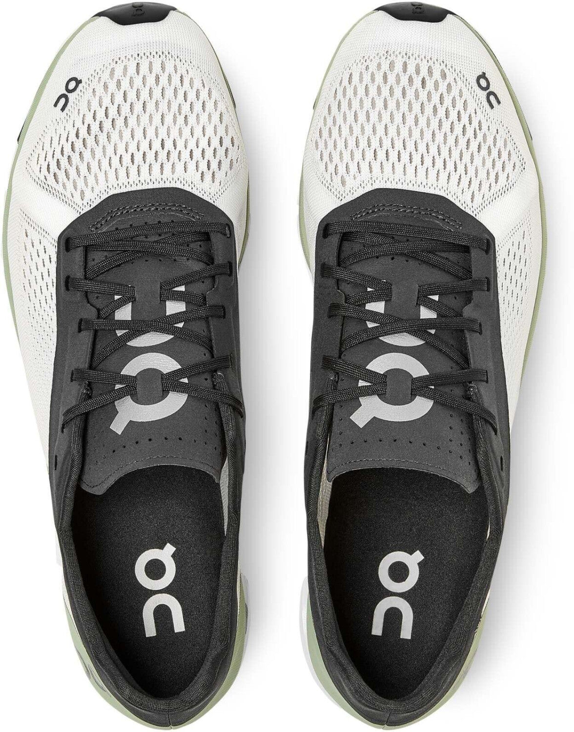 [37.99641] Mens On Running Cloudboom 'White Black'