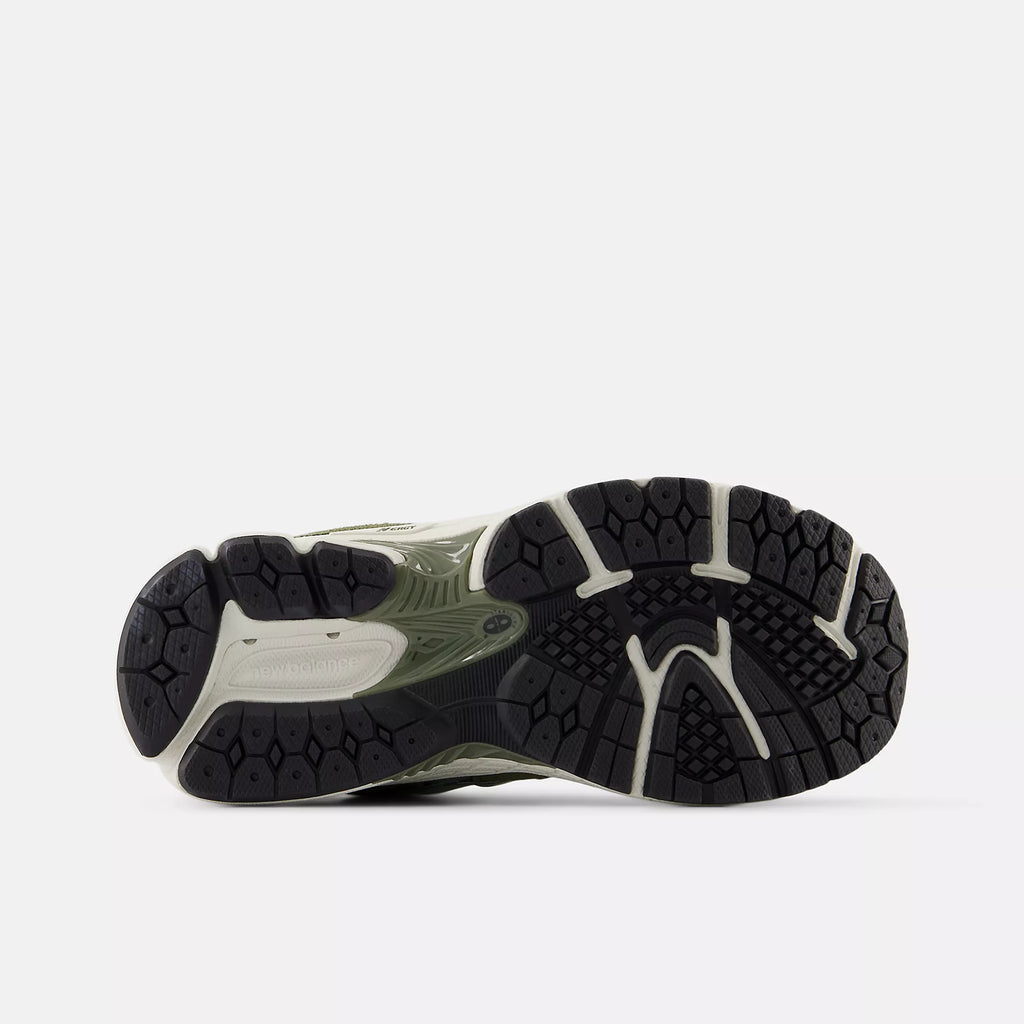 [PC2002CA] PRESCHOOL NEW BALANCE 2002R 'DARK OLIVINE' (PS)