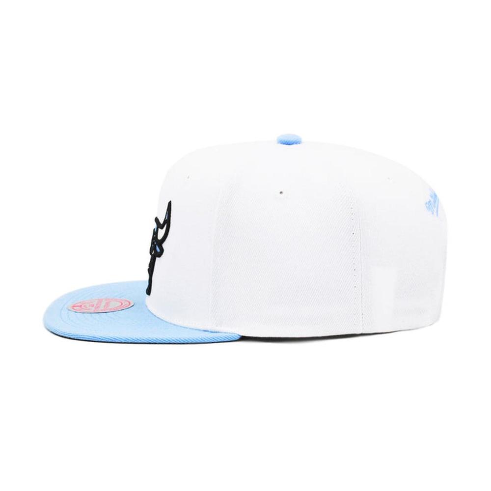 MENS MITCHELL & NESS NBA UNIVERSITY HOME 2TONE SNAPBACK BULLS - WHITE-LIGHT BLUE
