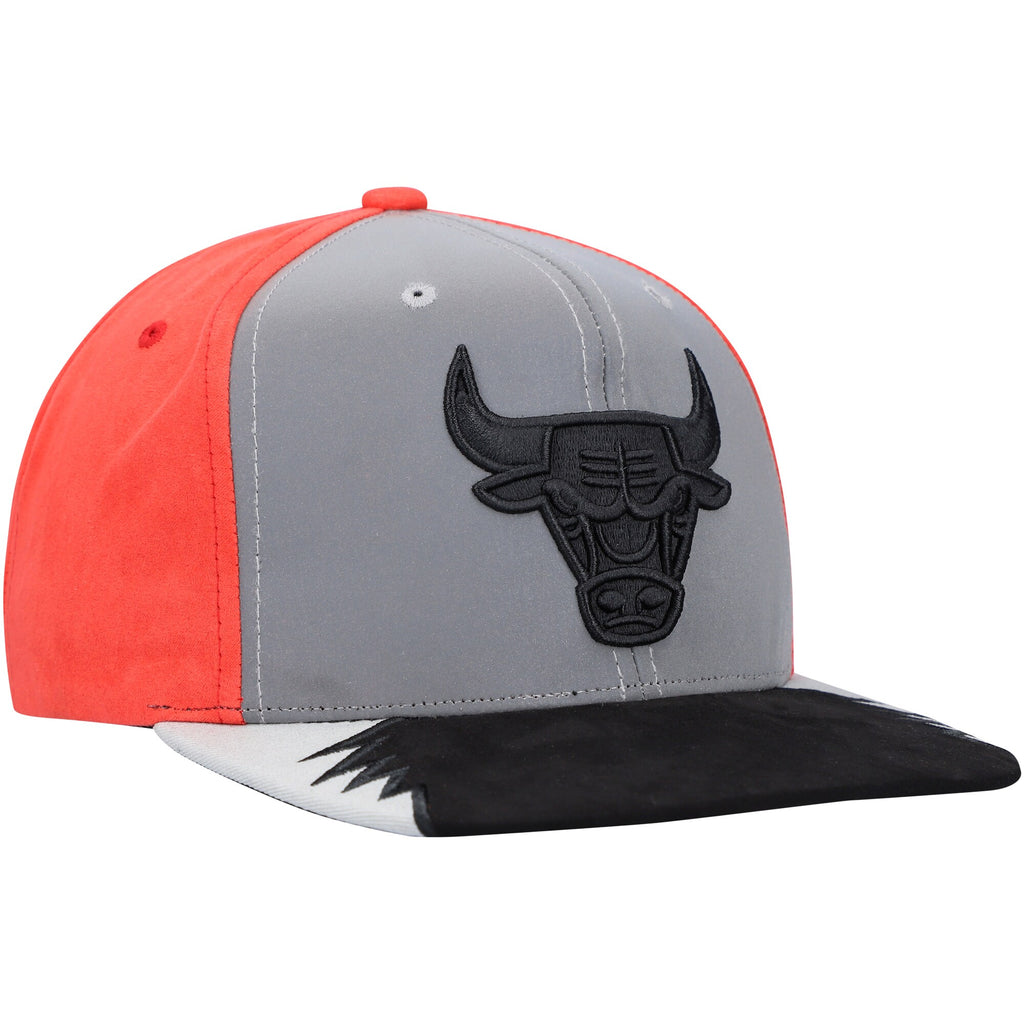 MENS MITCHELL & NESS NBA DAY 5 SNAPBACK BULLS - GREY-RED