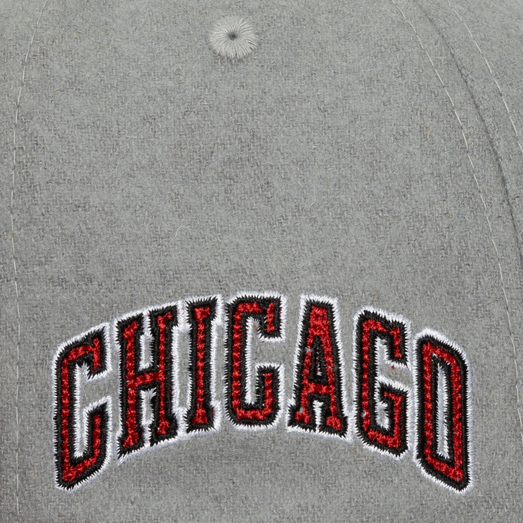 Mens Mitchell & Ness NBA MELT STITCH SNAPBACK BULLS