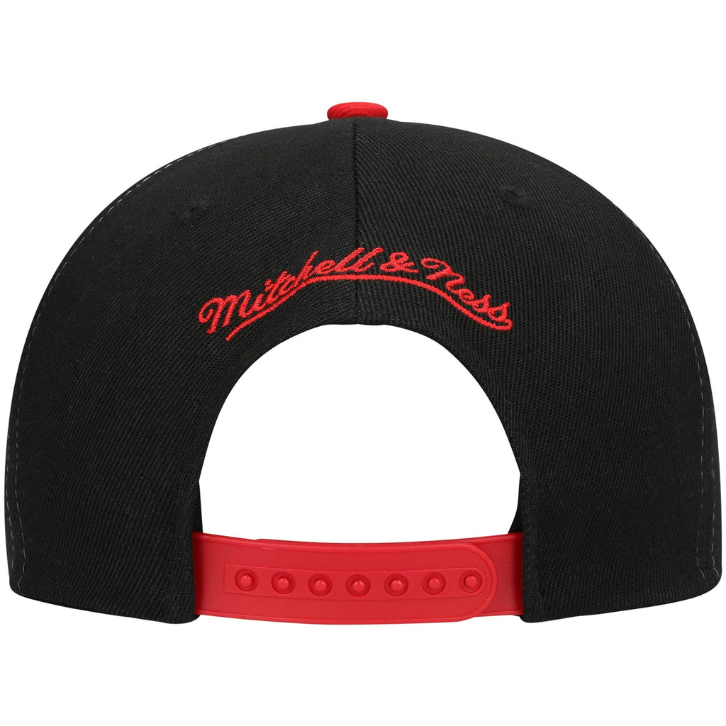 MENS MITCHELL & NESS NBA SHARKTOOTH SNAPBACK HWC HEAT - BLACK-RED