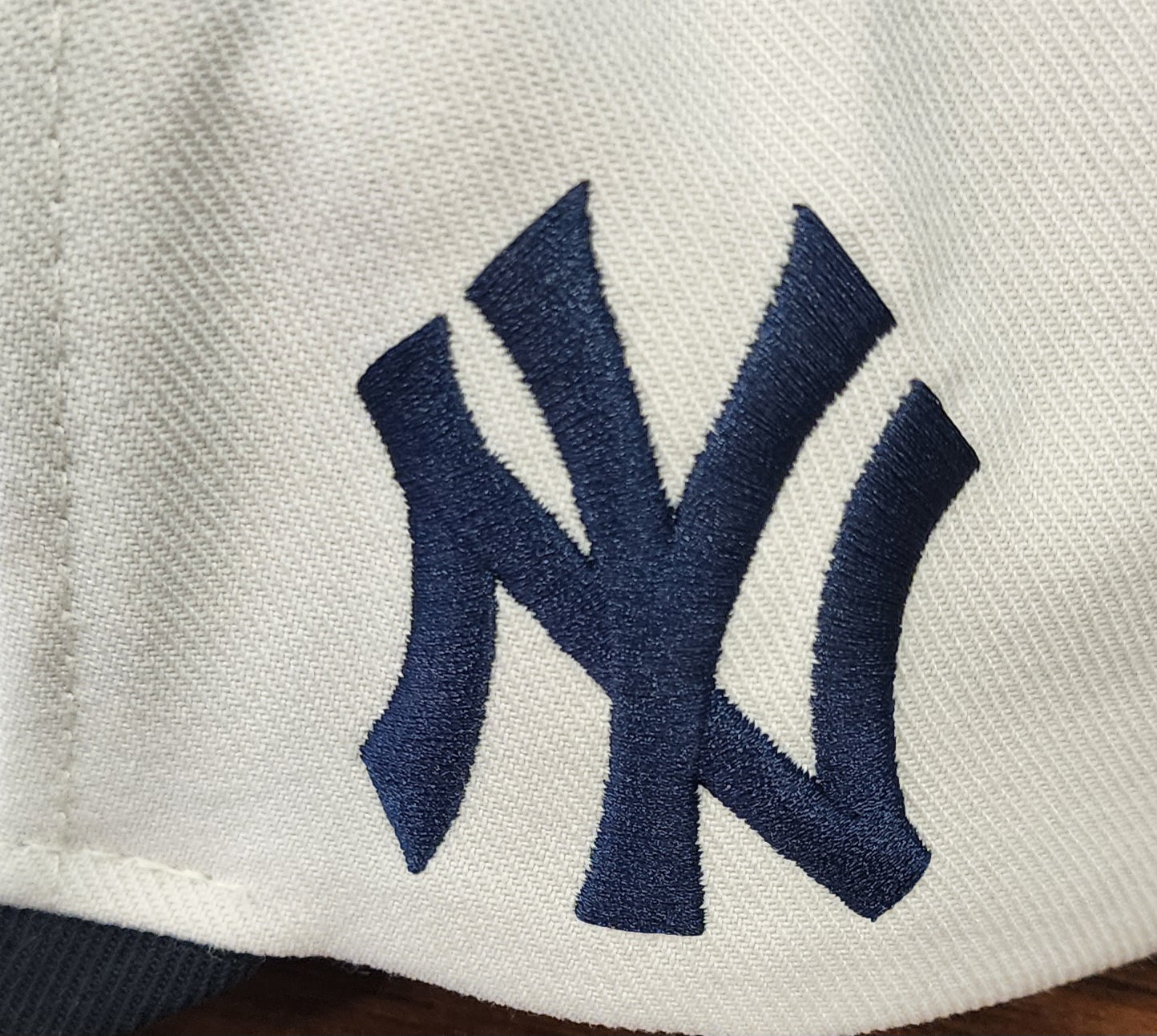 [HP11516-NYYOFWH] MENS MITCHELL & NESS MLB OFF WORD PRO SNAPBACK YANKEES