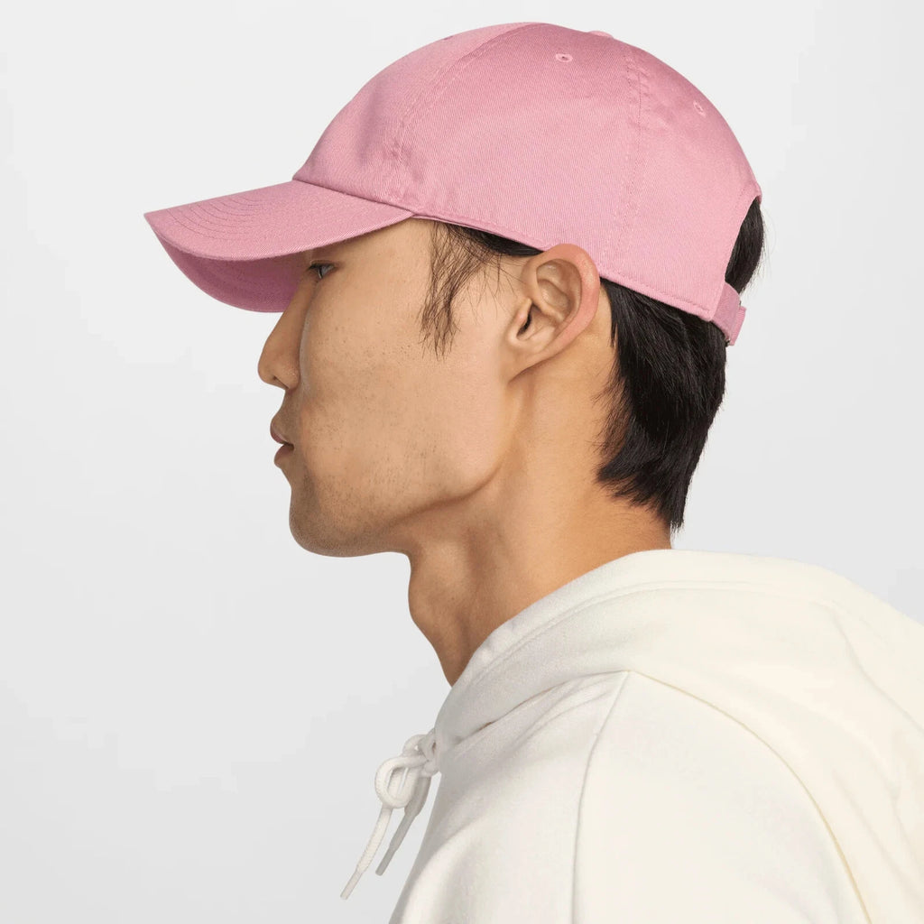 [FB5368-699] UNISEX NIKE CLUB UNSTRUCTURED FUTURA WASH CAP