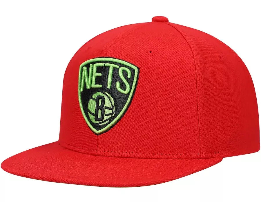 Mens MITCHELL & NESS NBA REVERSE CANDY APPLE SNAPBACK NETS
