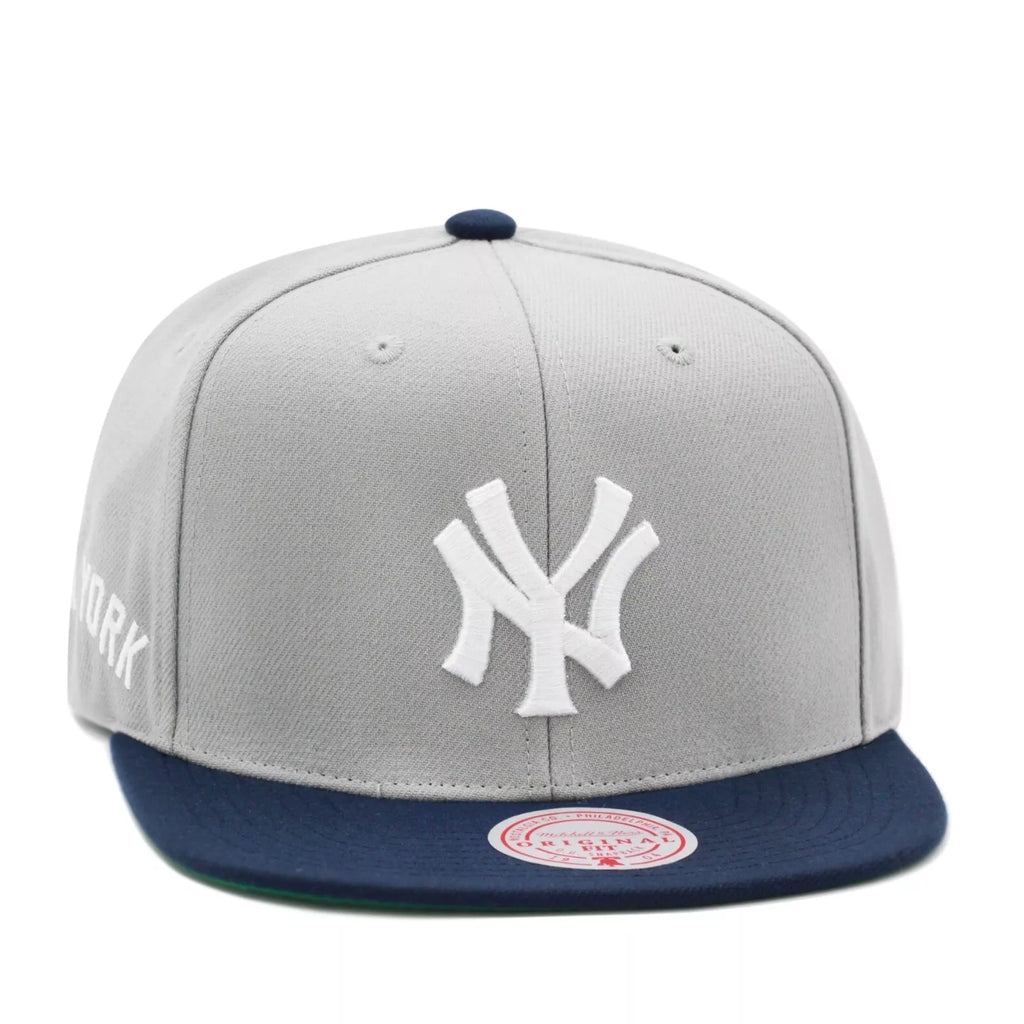 Mens Mitchell & Ness MLB AWAY SNAPBACK COOP YANKEES