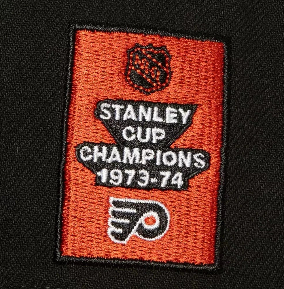 MENS MITCHELL & NESS NHL SIDE PATCH FITTED FLYERS - BLACK