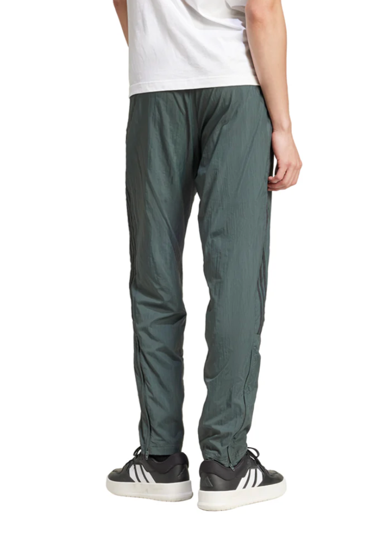 [JE4098] MENS ADIDAS TIRO LIGHTWEIGHT WOVEN TRACK PANTS
