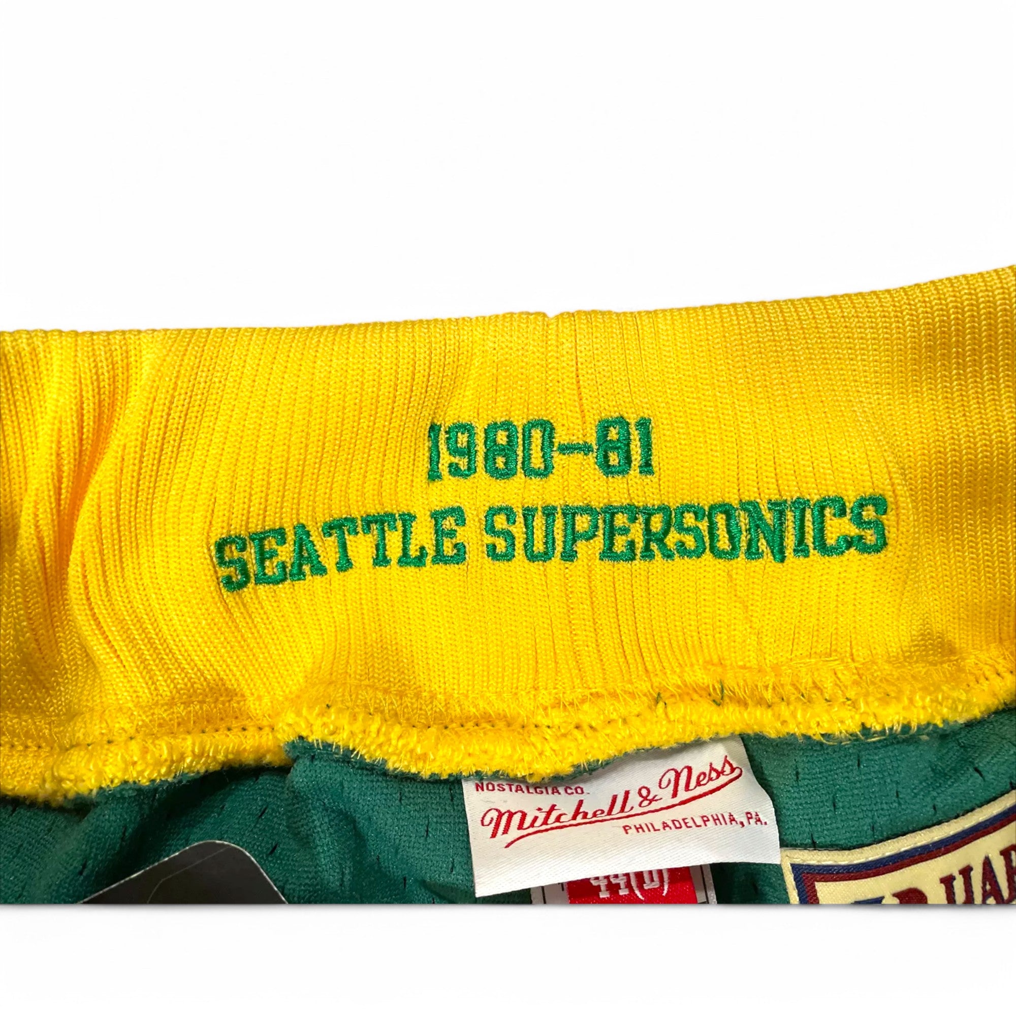 Mens Mitchell & Ness NBA AUTHENTIC SHORTS SUPERSONICS 80