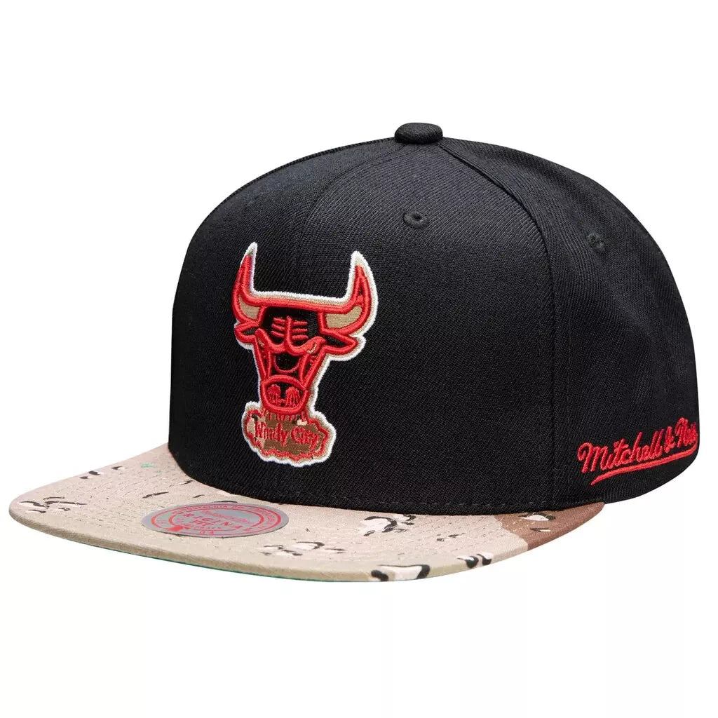 MENS MITCHELL & NESS NBA CHOCO CAMO SNAPBACK HWC BULLS - BLACK