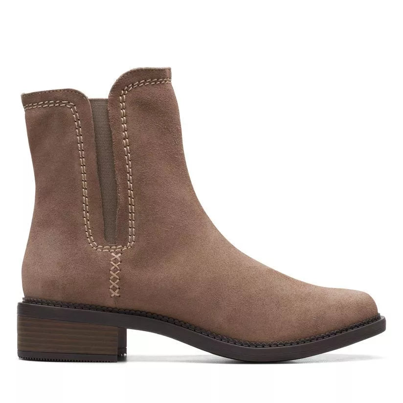 [26168073] WOMENS CLARKS MAYE ZIP