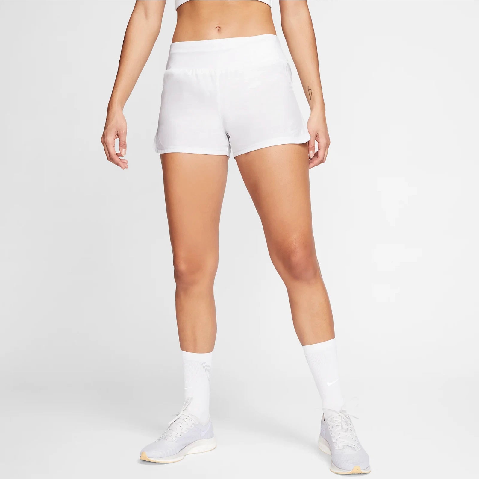 [CJ2400-100] WOMENS NIKE DRI FIT 3" LINED RUNNING SHORTS