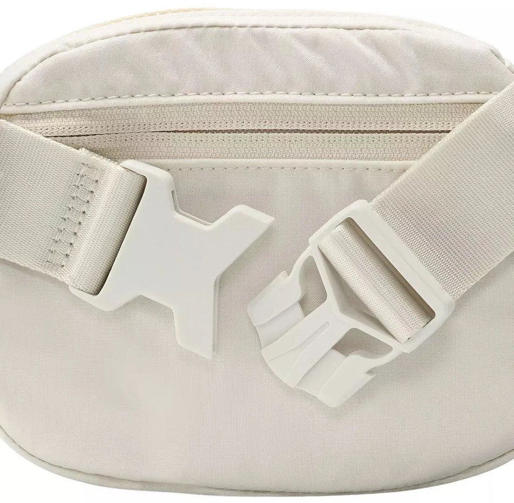 [HM6120-072] MENS NIKE AURA CROSSBODY 2L BAG