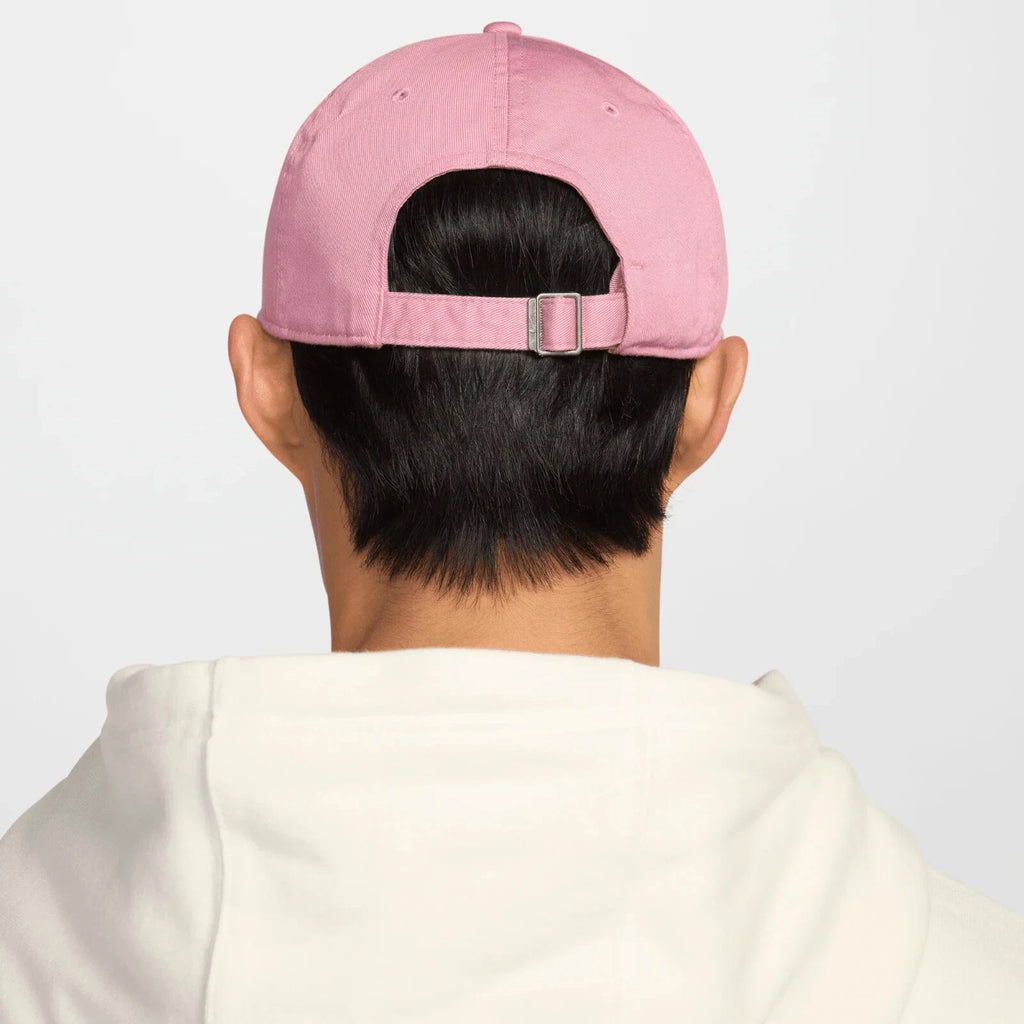 [FB5368-699] UNISEX NIKE CLUB UNSTRUCTURED FUTURA WASH CAP