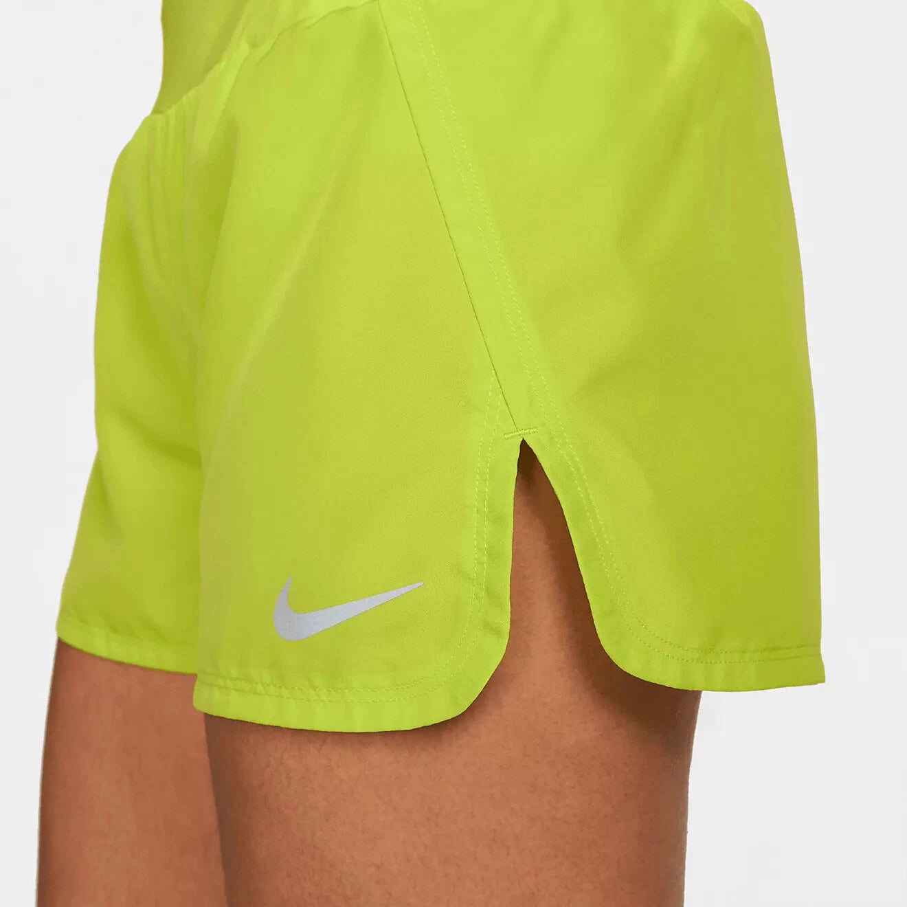 [CJ2400-321] WOMENS NIKE REFLECTIVE CREW RUNNING SHORTS