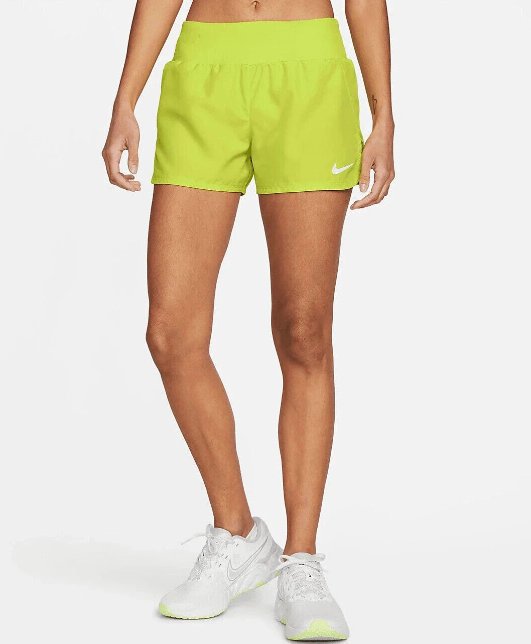 [CJ2400-321] WOMENS NIKE REFLECTIVE CREW RUNNING SHORTS