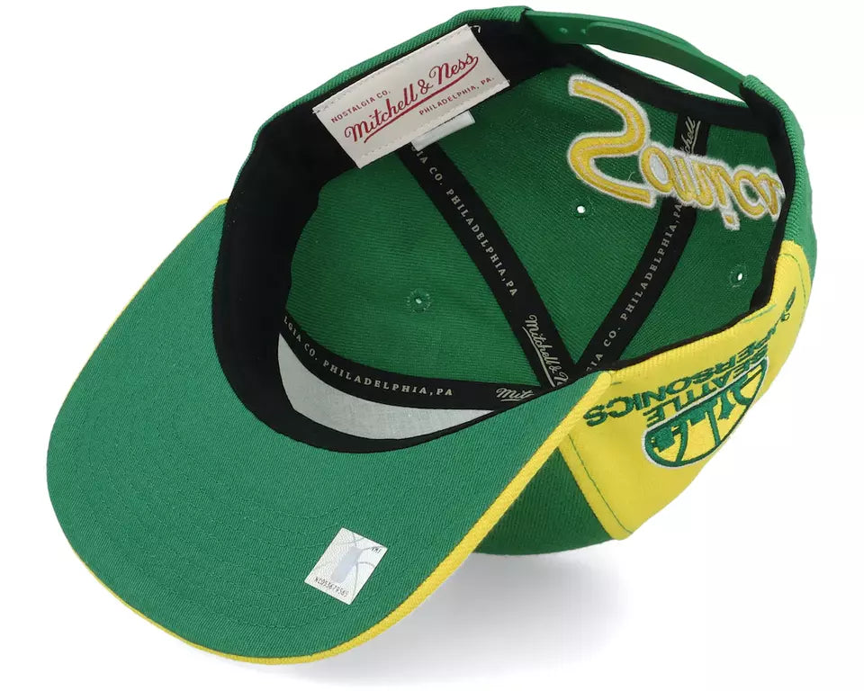 MENS MITCHELL & NESS NBA REAR SCRIPT DEADSTOCK SNAPBACK SUPERSONICS - GREEN-GOLD