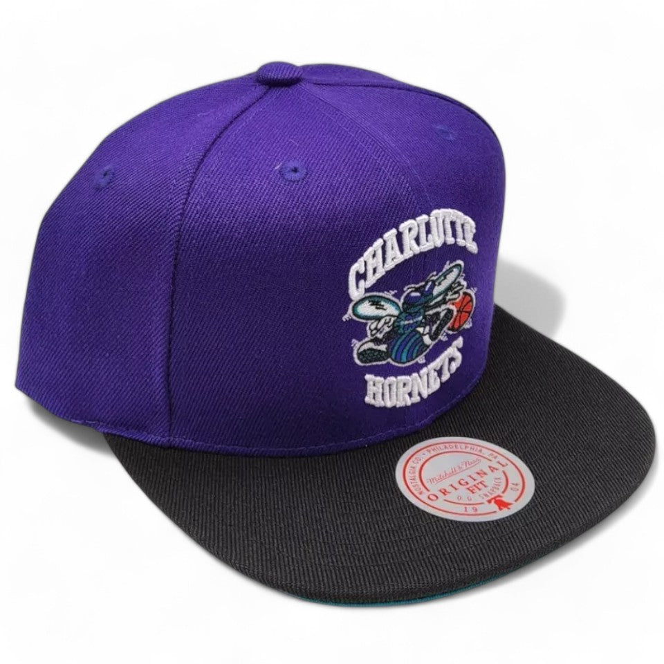 MENS MITCHELL & NESS NBA CORE BASIC SNAPBACK HWC HORNETS - PURPLE-BLACK
