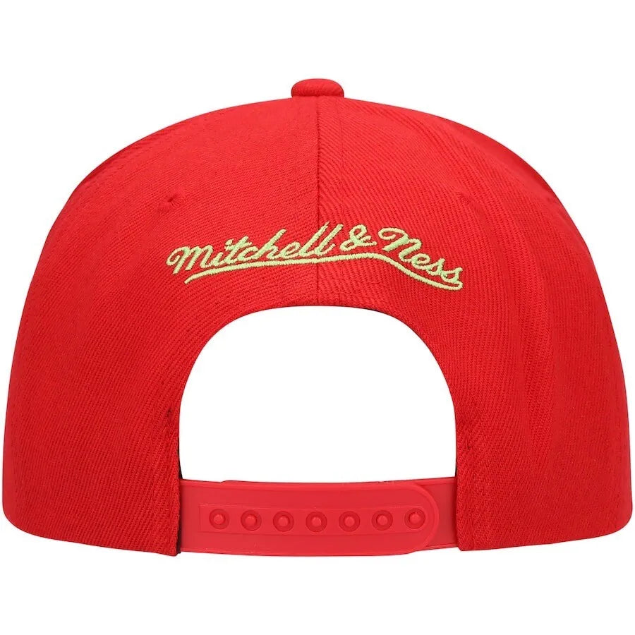 Mens MITCHELL & NESS NBA REVERSE CANDY APPLE SNAPBACK HWC SUNS