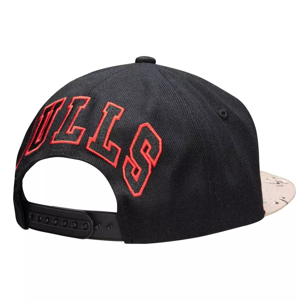 MENS MITCHELL & NESS NBA CHOCO CAMO SNAPBACK HWC BULLS - BLACK
