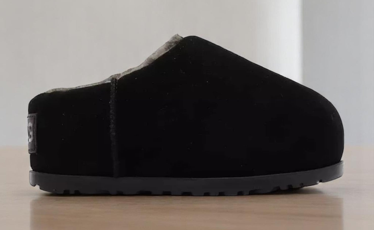 [1158215-BLK] WOMENS UGG PUMPED SLIDE