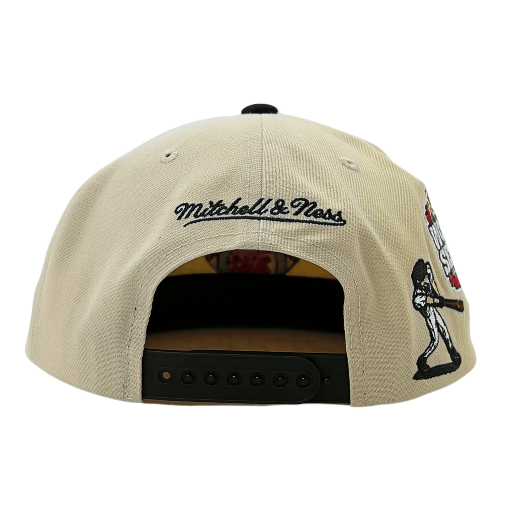 MENS MITCHELL & NESS MLB OUT OF THE PARK DS SNAPBACK GIANTS - OFF WHITE